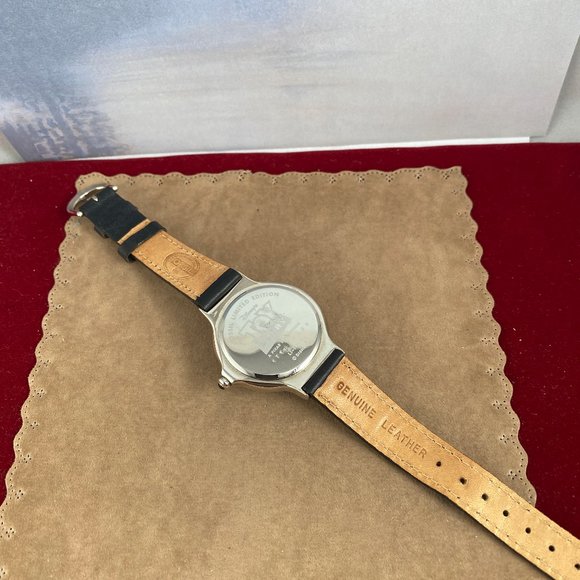New Vintage Original Disney  Buzz Light Year Watch Defender of the Universe